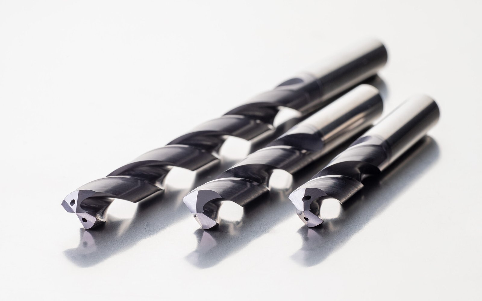 Dormer Pramet 2024–2025 Buyer’s Guide Force-Series Drills, Shark-Line Taps, and New Indexable Platforms for Faster, Safer Cutting